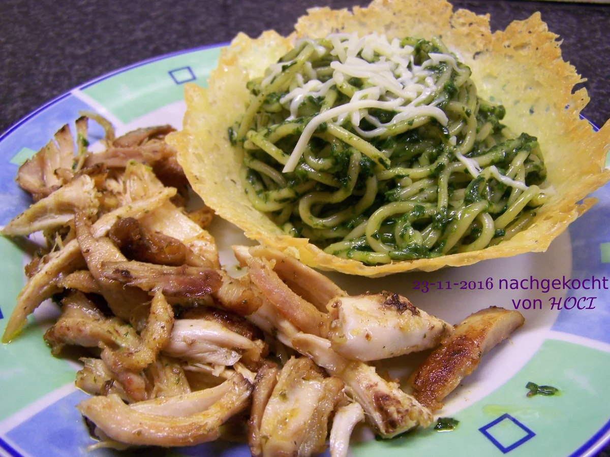 Früchtesalat mit roter Quinoa in Parmigiano Körbchen - Rezept - Bild Nr. 1215