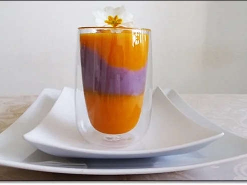 Hokkaido-Trüffelkartoffel-Cremesuppe in doppelwandigen Gläsern  serviert. - Rezept - Bild Nr. 4021