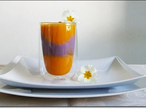 Hokkaido-Trüffelkartoffel-Cremesuppe in doppelwandigen Gläsern  serviert. - Rezept - Bild Nr. 4023