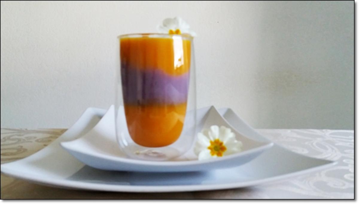 Hokkaido-Trüffelkartoffel-Cremesuppe in doppelwandigen Gläsern  serviert. - Rezept - Bild Nr. 4045