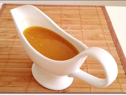 Gebratenes Lachsfilet mit Trüffelkartoffel-Türmchen  auf  Rivaner -Safransauce - Rezept - Bild Nr. 4026