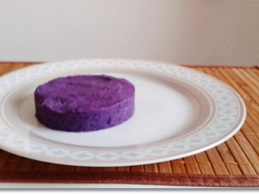 Gebratenes Lachsfilet mit Trüffelkartoffel-Türmchen  auf  Rivaner -Safransauce - Rezept - Bild Nr. 4034