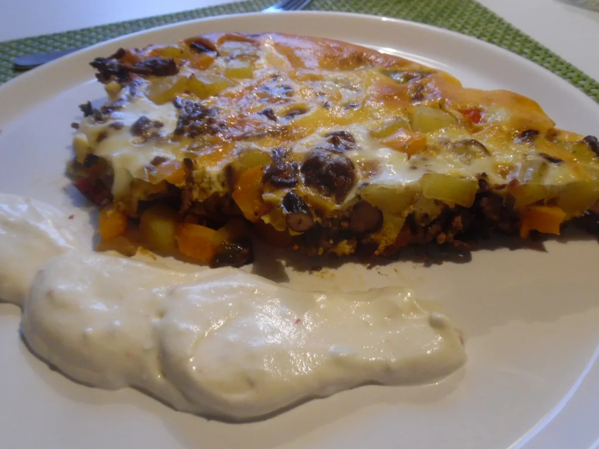 Kartoffel-Hackfleisch-Tortilla mit Joghurt-Dip und Salat - Rezept - Bild Nr. 4030