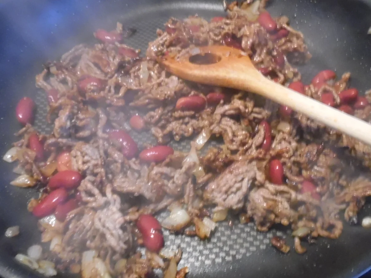 Kartoffel-Hackfleisch-Tortilla mit Joghurt-Dip und Salat - Rezept - Bild Nr. 4036