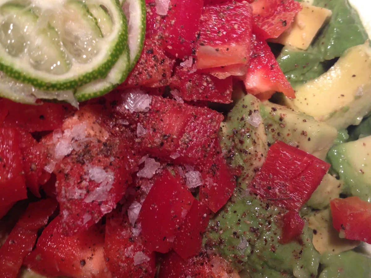 Combava Garnelen auf Quinoa-Avocadosalat - Rezept - Bild Nr. 4045