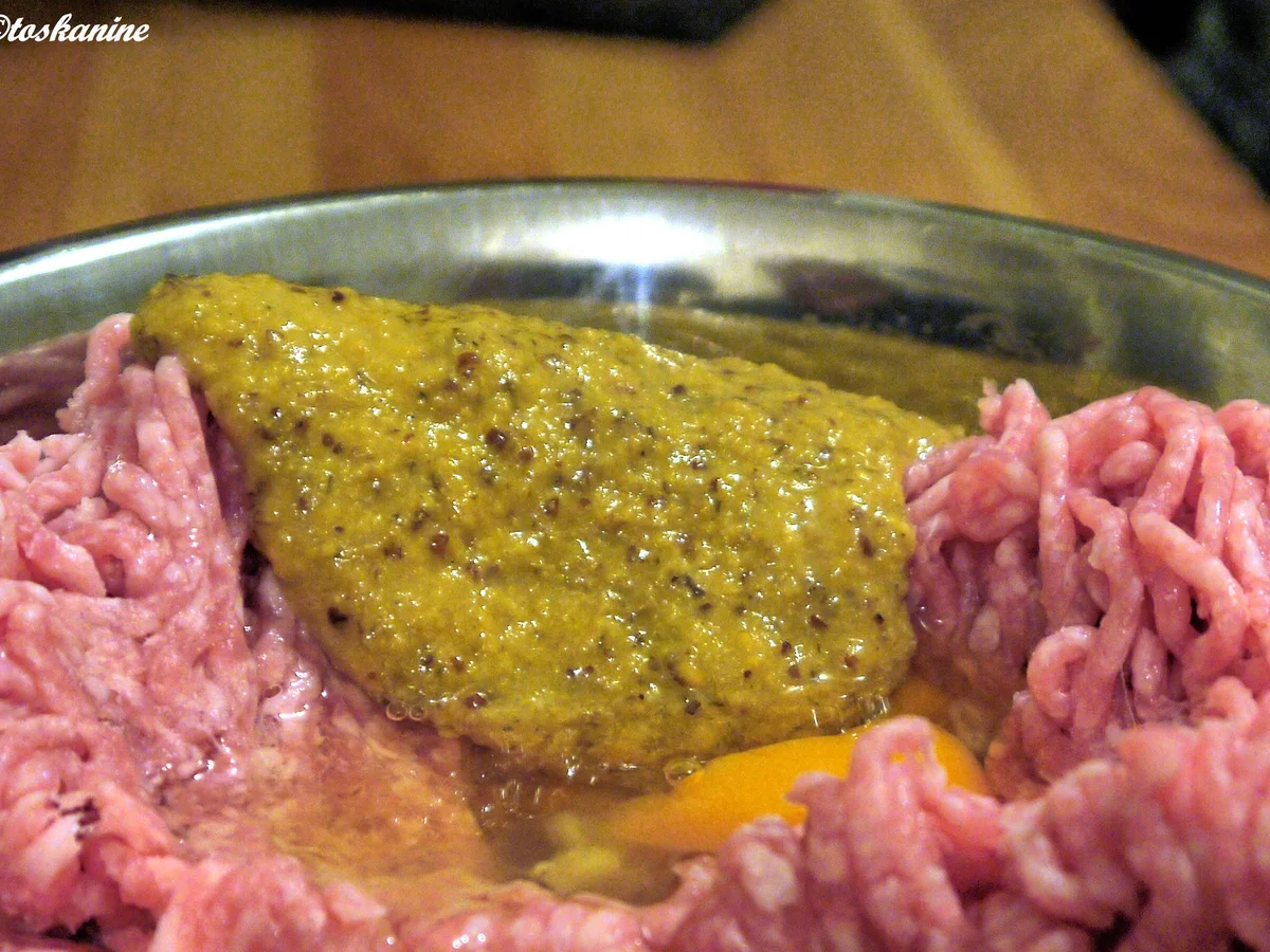 Blätterteigtaschen, mit Hackfleisch gefüllt - Rezept - Bild Nr. 4045