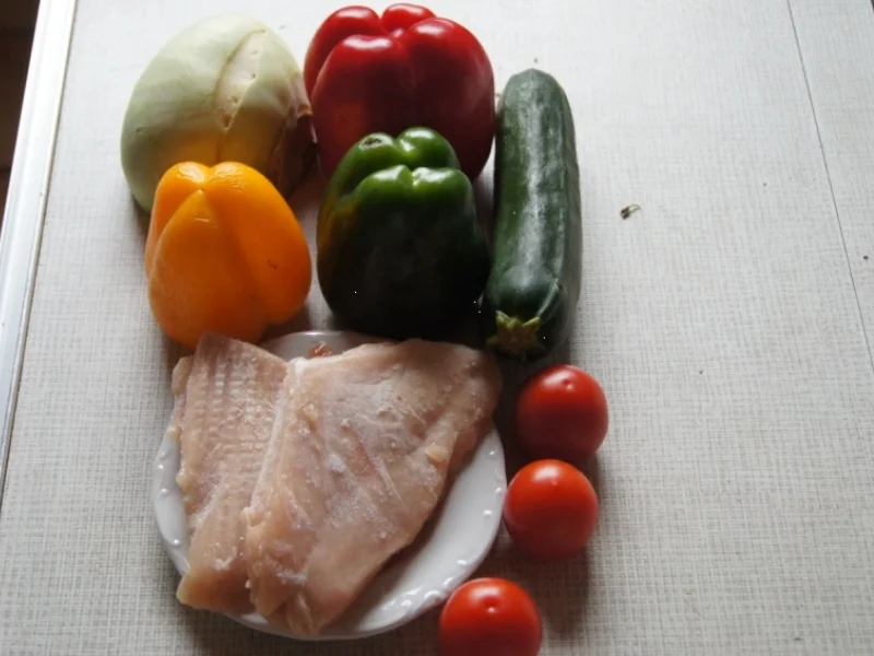 Hähnchenbrustfilet auf Gemüsebett - Rezept - Bild Nr. 4084