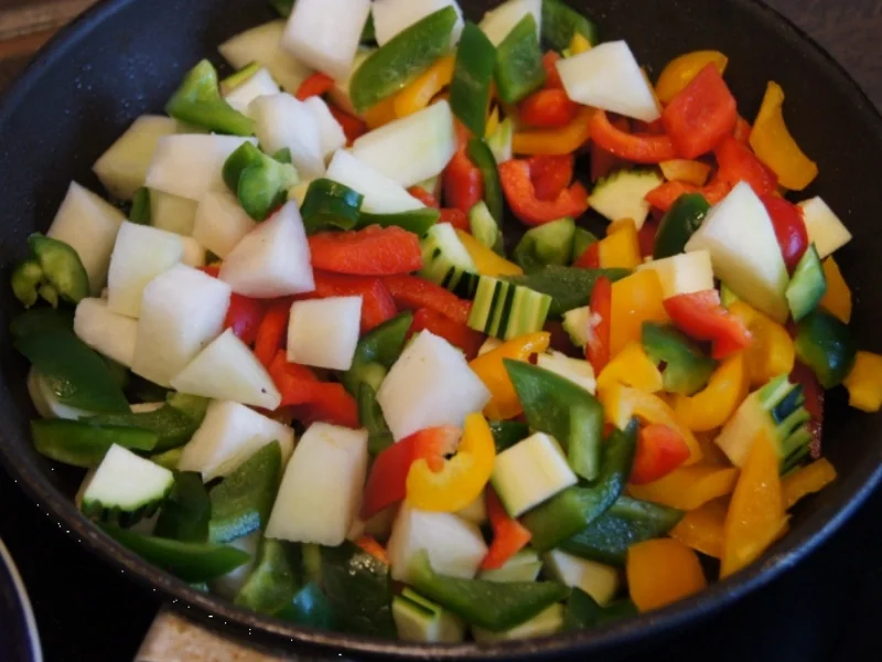 Hähnchenbrustfilet auf Gemüsebett - Rezept - Bild Nr. 4090