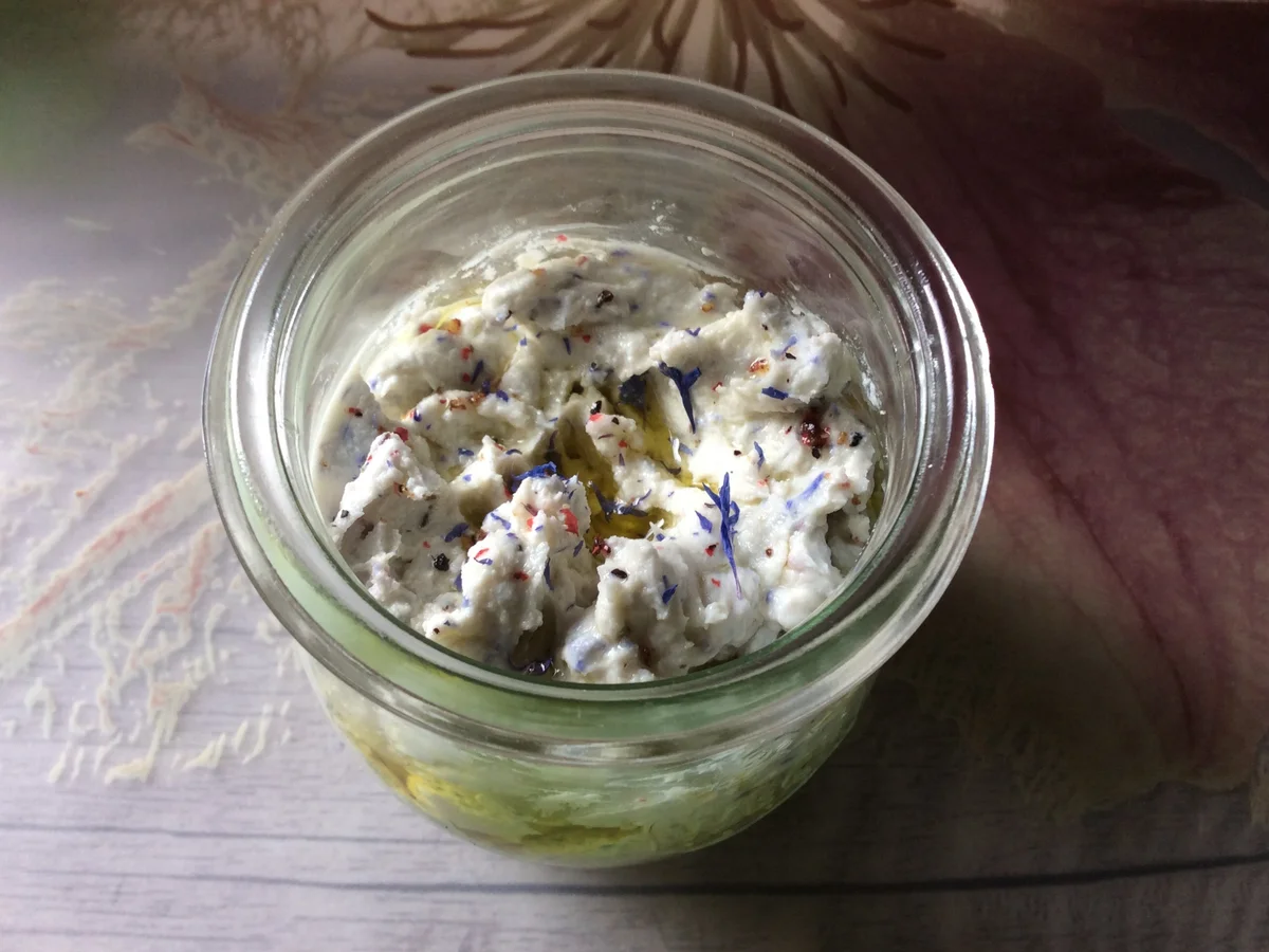 Ziegenfrischkäse mit Kornblüten - Rezept - Bild Nr. 4094