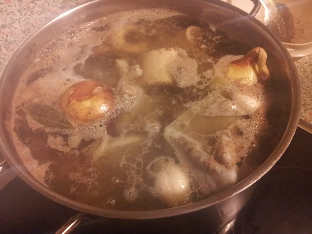 Kräftige Rindfleischsuppe - Rezept - Bild Nr. 4133