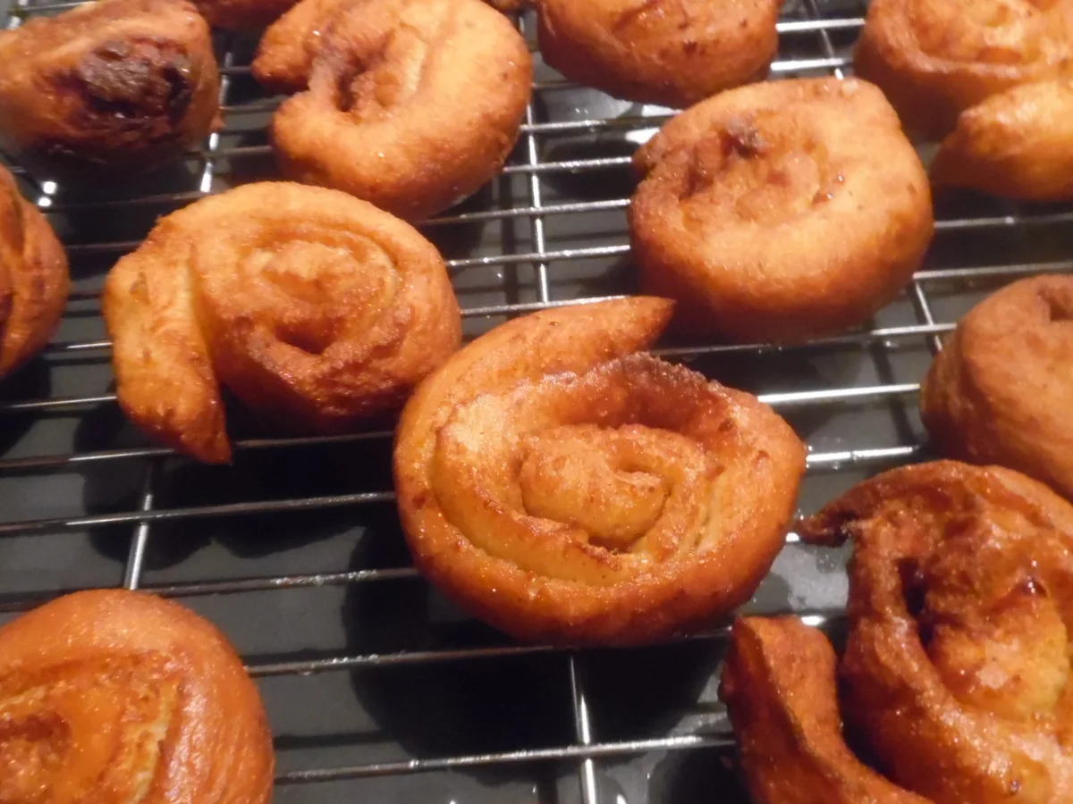 Zimtschnecken amerikanisch (Cinnamon Swirls) - Rezept - Bild Nr. 4127