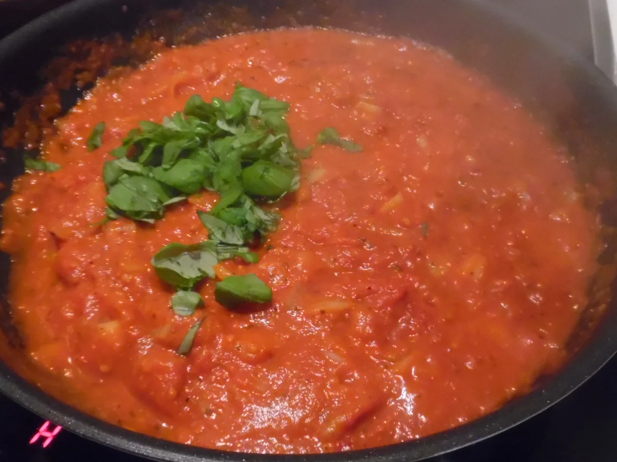 Schweine-Medaillons "Caprese" mit Spaghettini - Rezept - Bild Nr. 4166