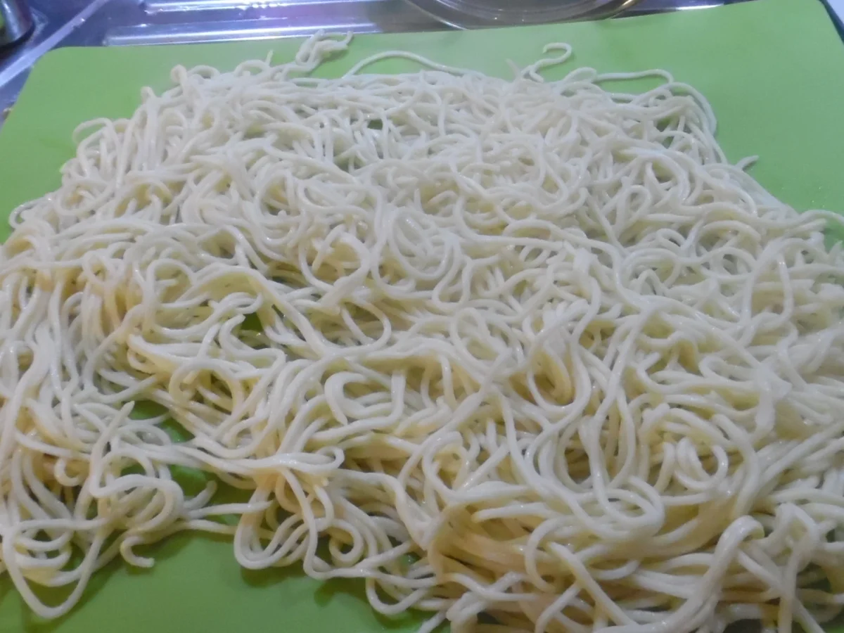 Schweine-Medaillons "Caprese" mit Spaghettini - Rezept - Bild Nr. 4172