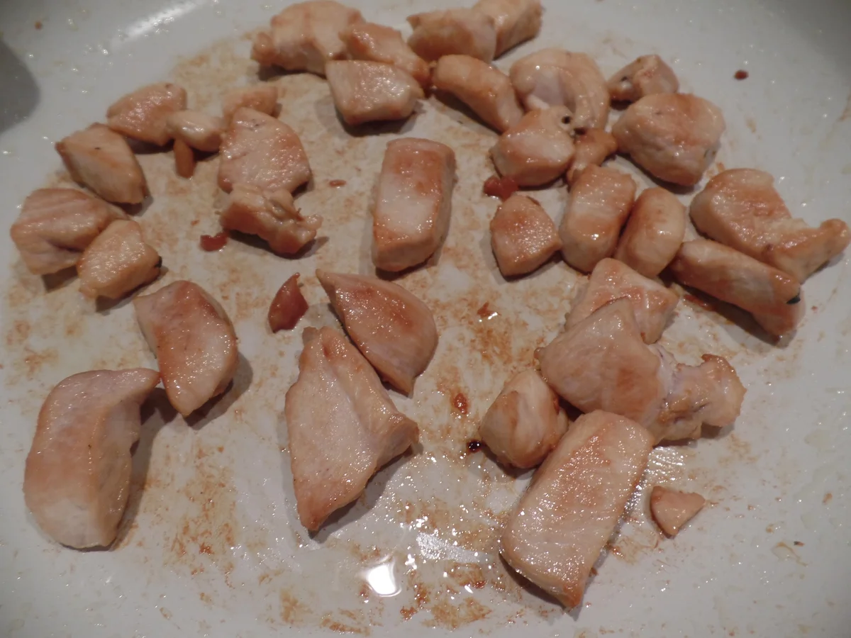 Rezept: Tomatennudeln mit Hähnchen Bild Nr. 4165 Tomatennudeln mit Hähnchen - Rezept - Bild Nr. 4165