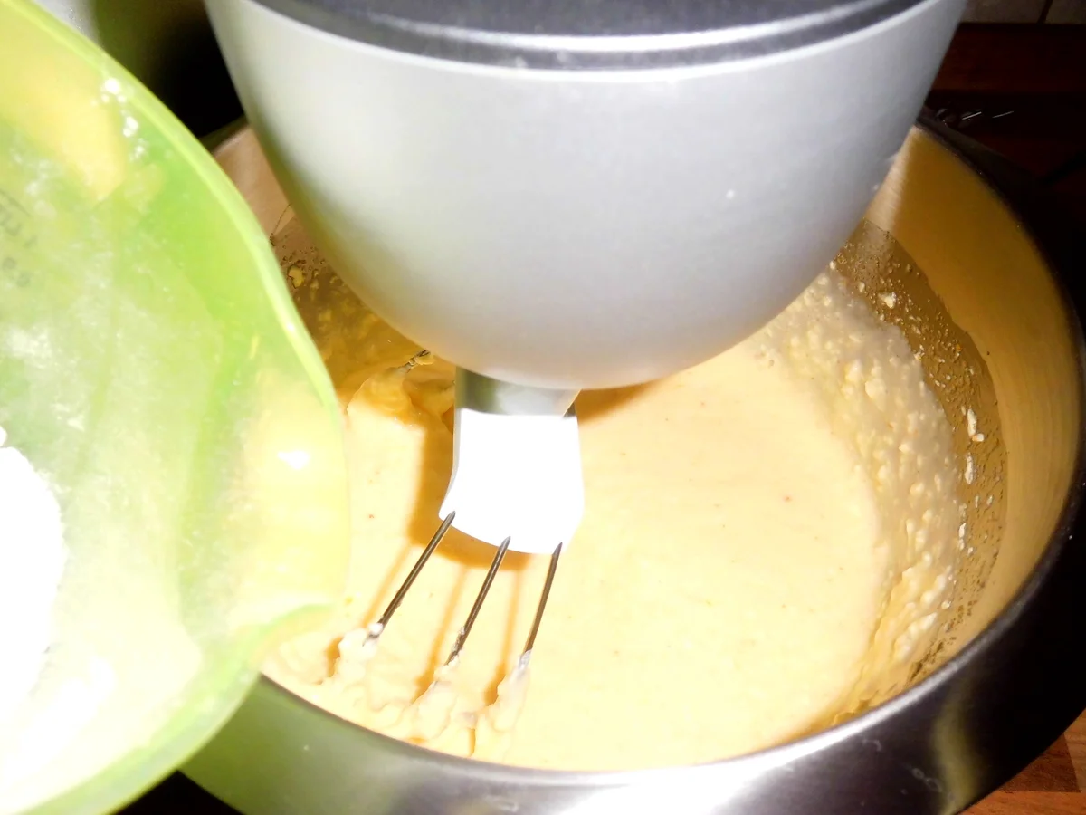 Rezept: Quark-Rührtteig- Guglhupf Bild Nr. 4193 Quark-Rührtteig- Guglhupf - Rezept - Bild Nr. 4193