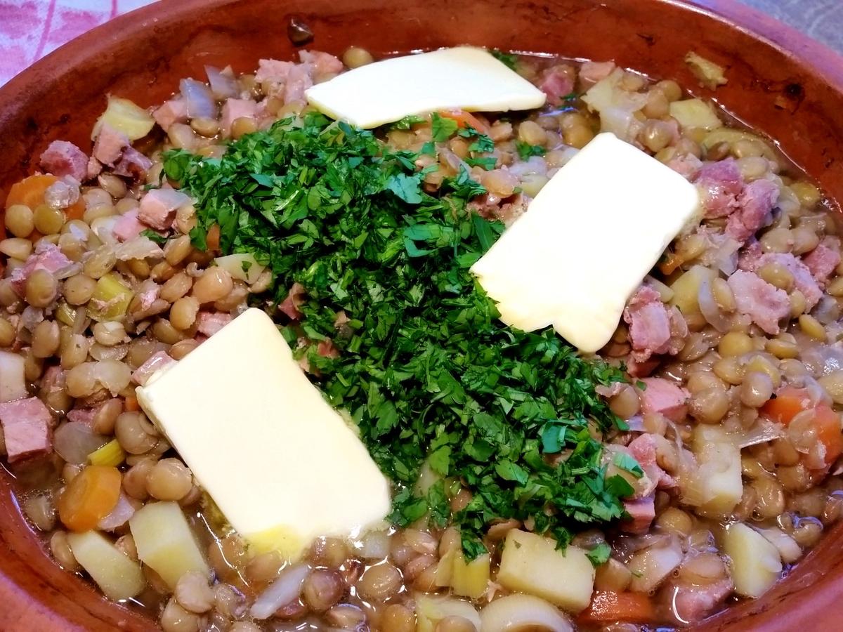 Linsensuppe aus dem Römertopf - einfach - von mimi Linsensuppe aus dem Römertopf - einfach - von mimi