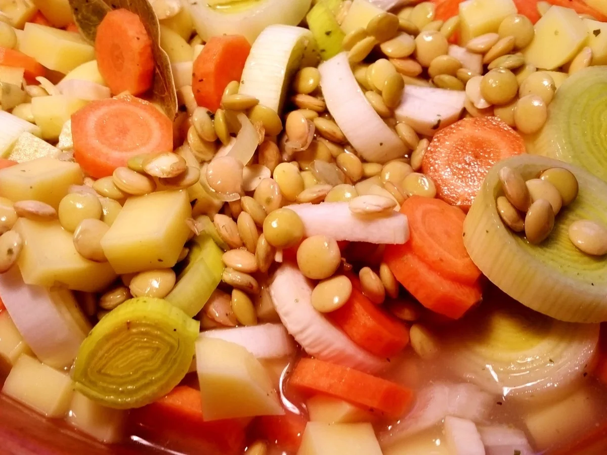 Rezept: Linsensuppe aus dem Römertopf Bild Nr. 4200 Linsensuppe aus dem Römertopf - Rezept - Bild Nr. 4200