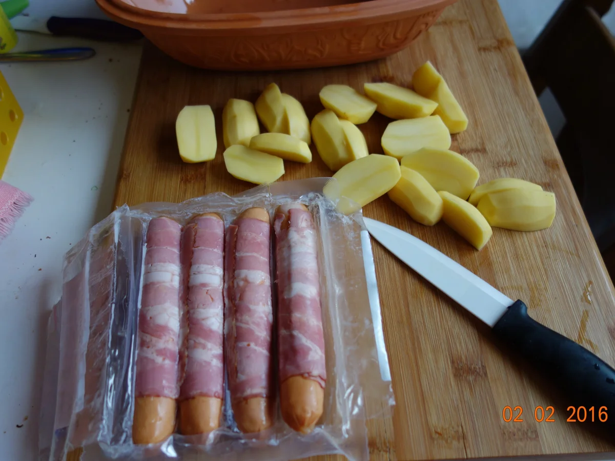 Rezept: Römertopf - Berner Würstel im Römi Bild Nr. 4204 Römertopf - Berner Würstel im Römi - Rezept - Bild Nr. 4204