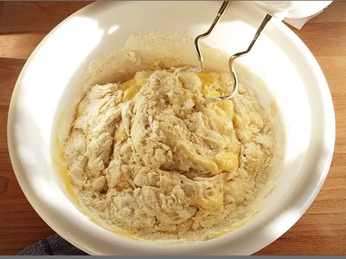 Goldbraun gebackene Faschingskrapfen mit feinem Fruchtaufstrich  gefüllt - Rezept - Bild Nr. 4212