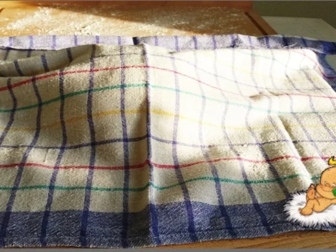 Goldbraun gebackene Faschingskrapfen mit feinem Fruchtaufstrich  gefüllt - Rezept - Bild Nr. 4219