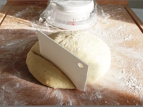 Goldbraun gebackene Faschingskrapfen mit feinem Fruchtaufstrich  gefüllt - Rezept - Bild Nr. 4220