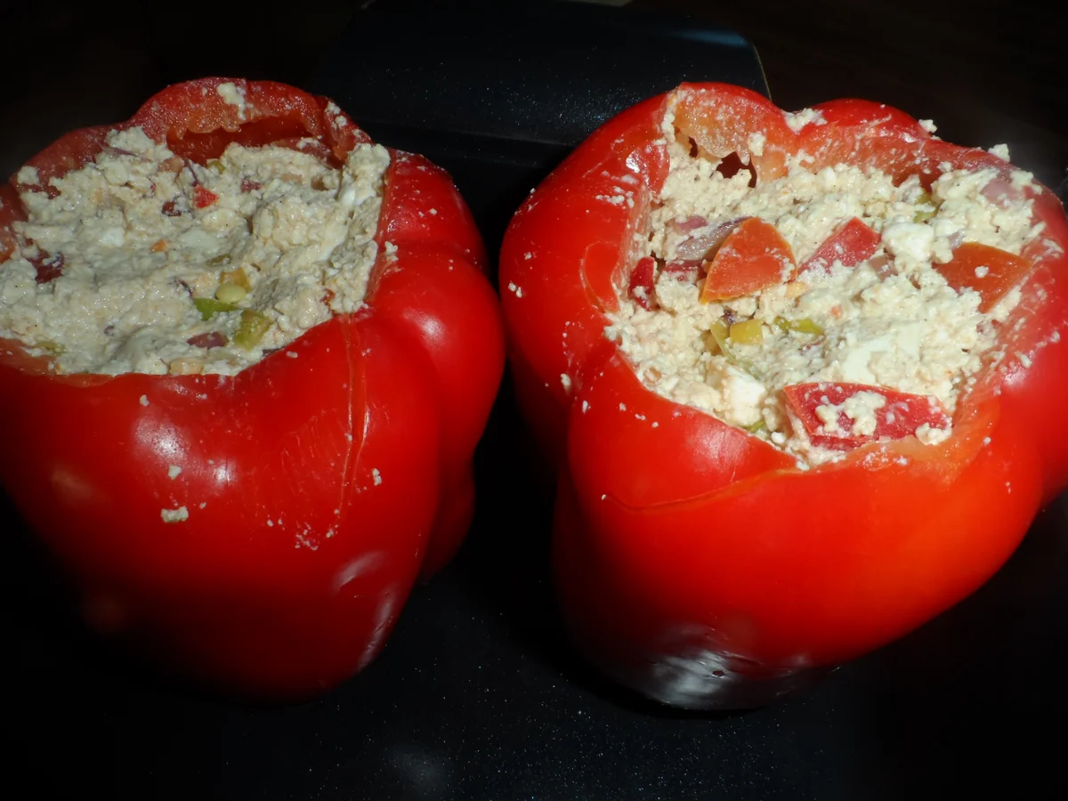 Rezept: BiNe` S GEFÜLLTE PAPRIKA MIT TOFU Bild Nr. 4255 BiNe` S GEFÜLLTE PAPRIKA MIT TOFU - Rezept - Bild Nr. 4255