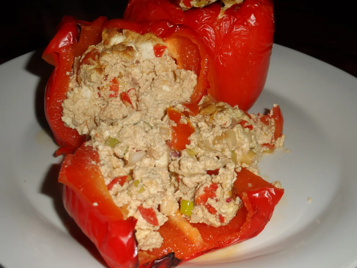 Rezept: BiNe` S GEFÜLLTE PAPRIKA MIT TOFU Bild Nr. 4262 BiNe` S GEFÜLLTE PAPRIKA MIT TOFU - Rezept - Bild Nr. 4262