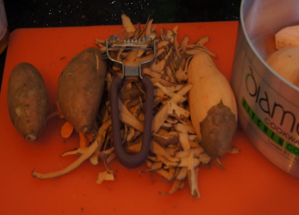 Gebackene Fischsticks mit Süßkartoffelstampf und Rotkohl - Rezept - Bild Nr. 4239