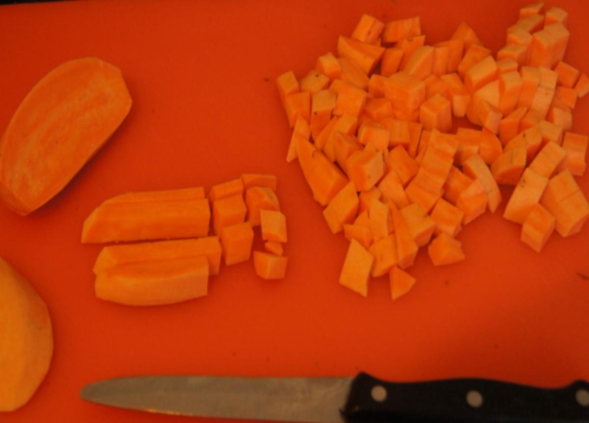 Gebackene Fischsticks mit Süßkartoffelstampf und Rotkohl - Rezept - Bild Nr. 4240