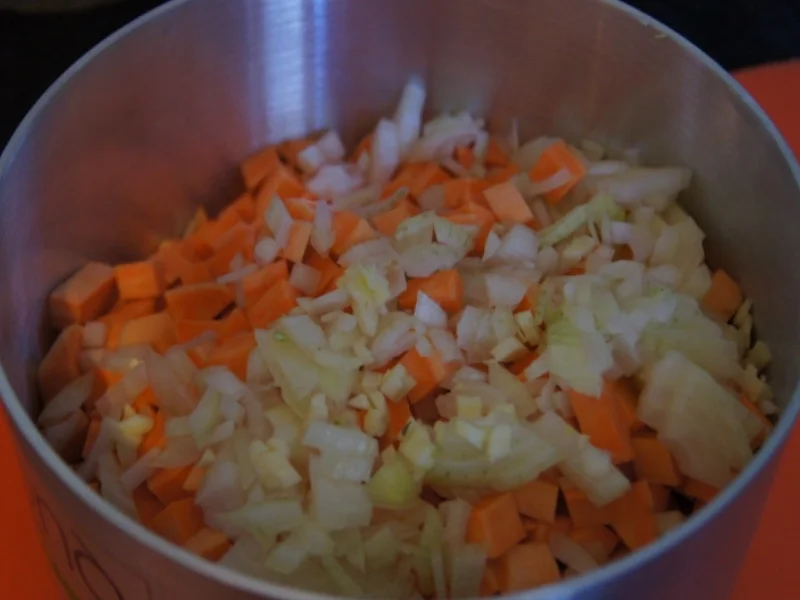 Gebackene Fischsticks mit Süßkartoffelstampf und Rotkohl - Rezept - Bild Nr. 4241