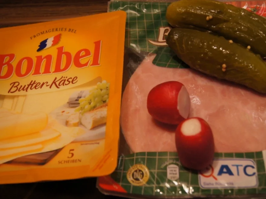 Käse-Schinken-Gemüse-Salat - Rezept - Bild Nr. 4246