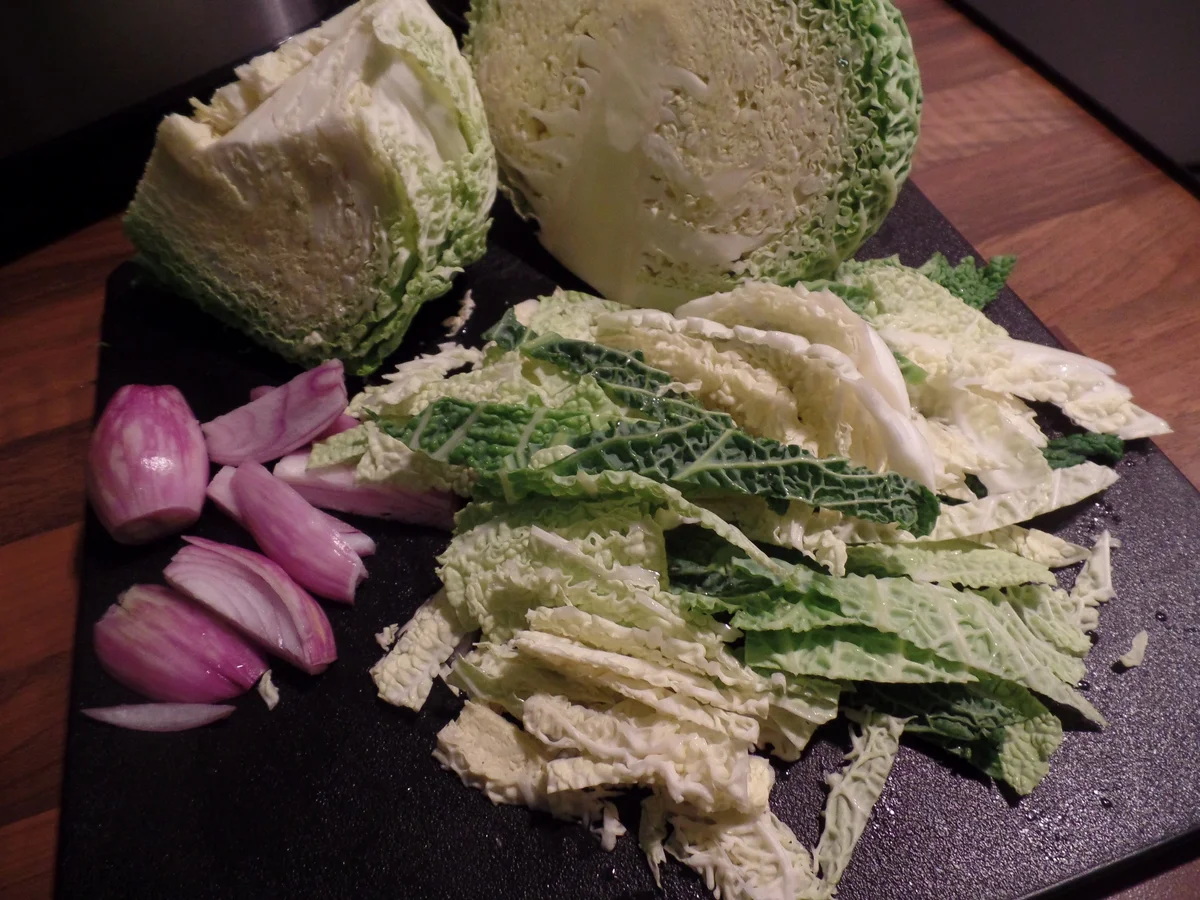 Saftiges Rinderfilet auf Wirsing und  Fächerkartoffeln mit Parmesan gratiniert - Rezept - Bild Nr. 4237