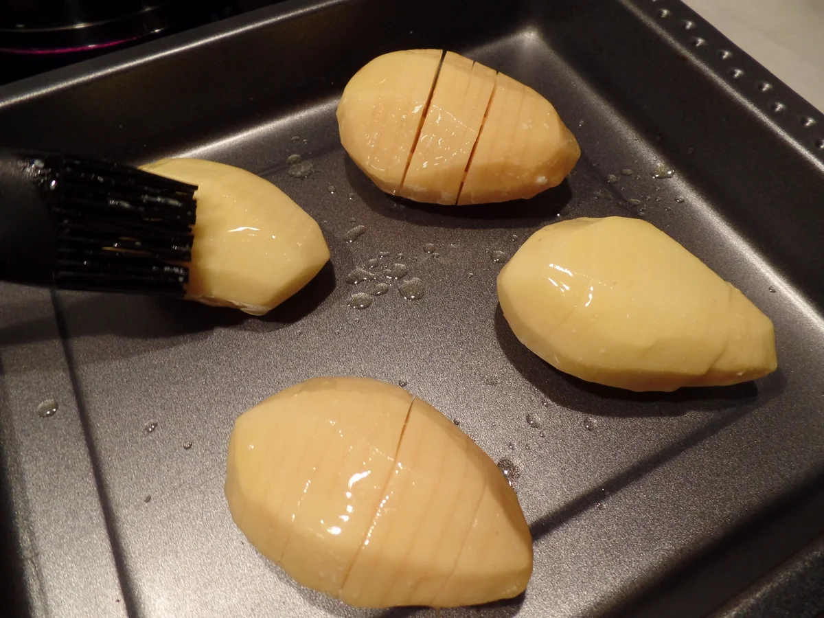 Saftiges Rinderfilet auf Wirsing und  Fächerkartoffeln mit Parmesan gratiniert - Rezept - Bild Nr. 4249