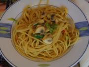 Spaghetti Lunghi mit Champignon-Zwiebel-Knoblauch-Sauce - Rezept - Bild Nr. 4274