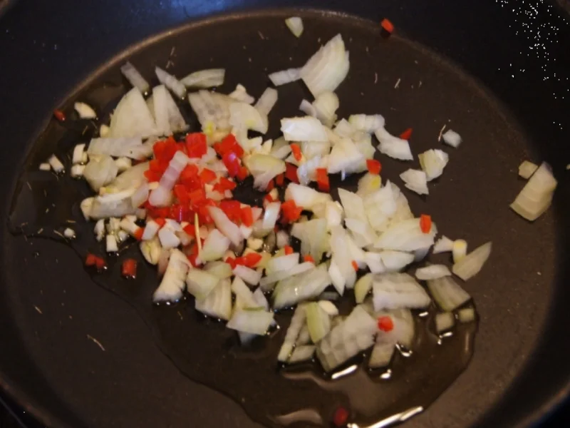 Spaghetti Lunghi mit Champignon-Zwiebel-Knoblauch-Sauce - Rezept - Bild Nr. 4284