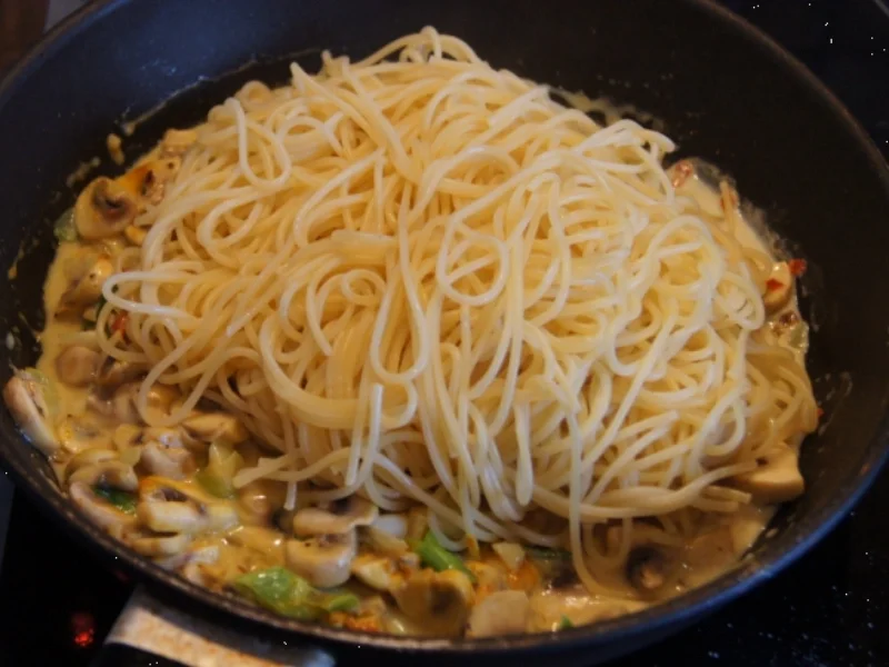 Spaghetti Lunghi mit Champignon-Zwiebel-Knoblauch-Sauce - Rezept - Bild Nr. 4289