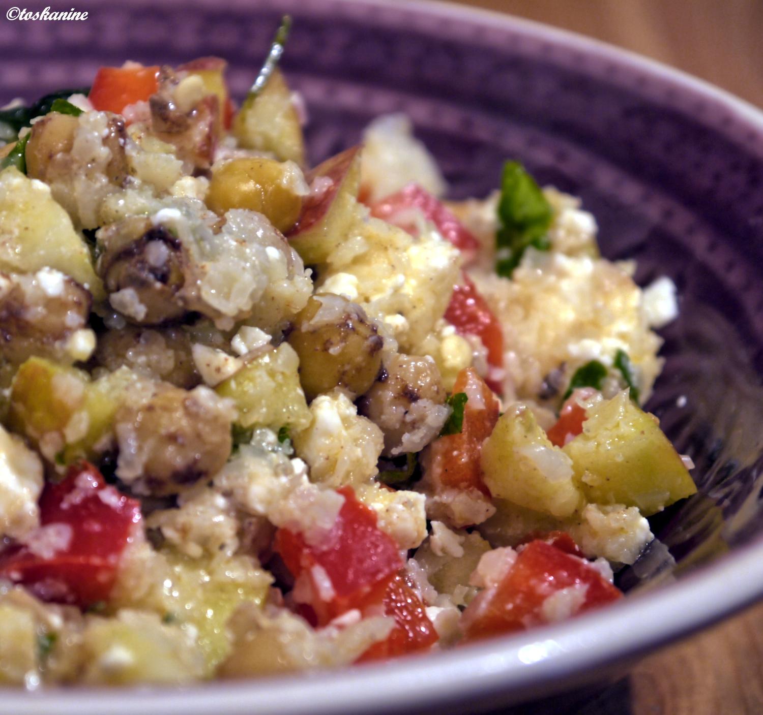 Lauwarmer Blumenkohlsalat mit Limetten-Senf-Dressing - Rezept - kochbar.de
