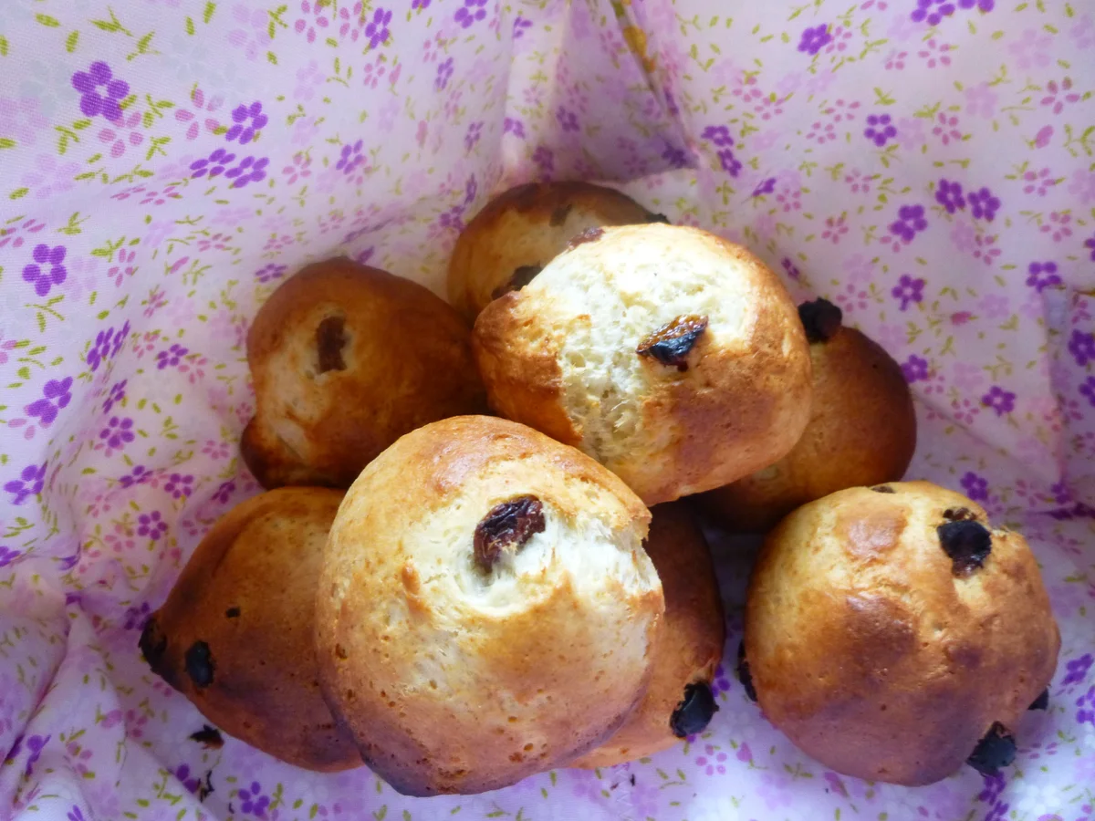 Rosinenbrötchen - Rezept - Bild Nr. 4301