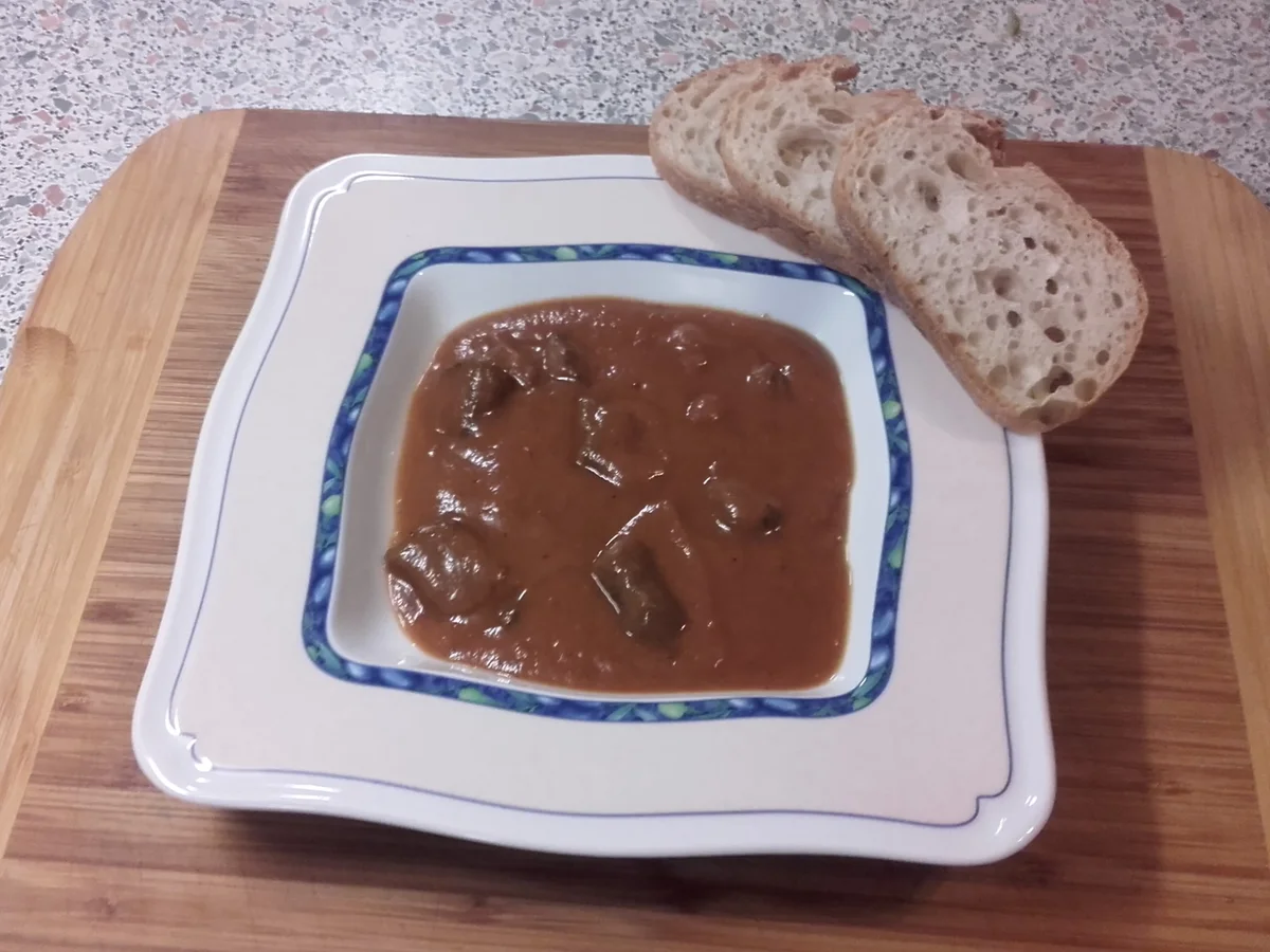 Rezept: Ungarische Gulaschsuppe Bild Nr. 4353 Ungarische Gulaschsuppe - Rezept - Bild Nr. 4353