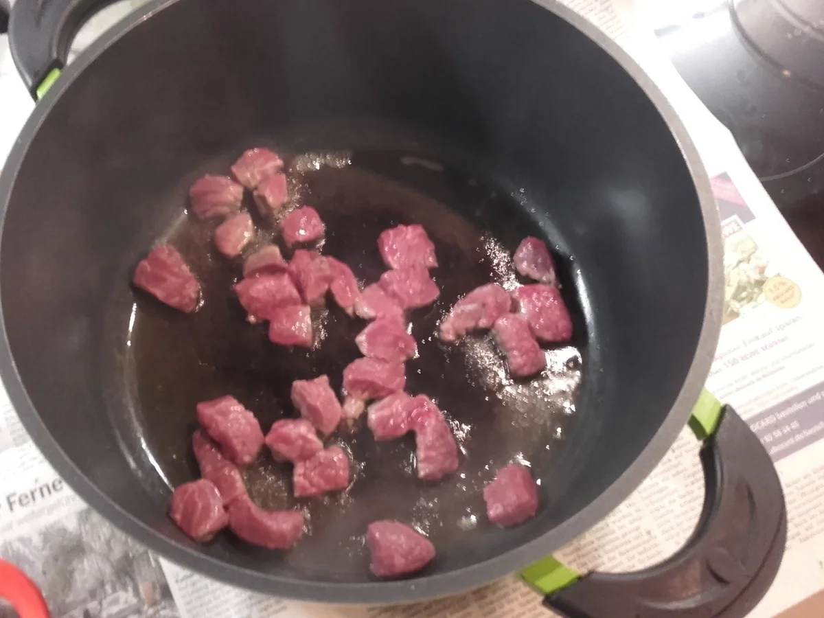 Rezept: Ungarische Gulaschsuppe Bild Nr. 4355 Ungarische Gulaschsuppe - Rezept - Bild Nr. 4355