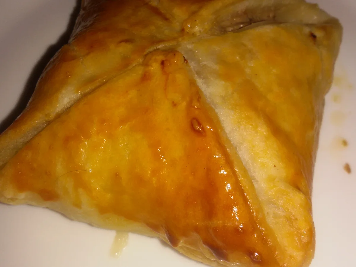 Rezept: Hackfleisch in Blätterteig Bild Nr. 4360 Hackfleisch in Blätterteig - Rezept - Bild Nr. 4360