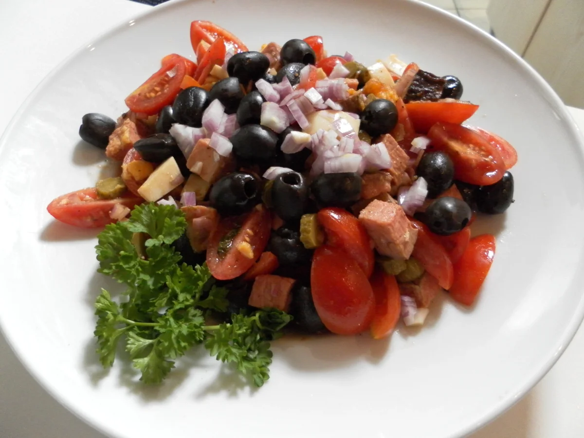 Rezept: Rinderbraten-Dreierlei: Rindfleischsalat, -suppe und -soße Bild Nr. 4365 Rinderbraten-Dreierlei: Rindfleischsalat, -suppe und -soße - Rezept - Bild Nr. 4365