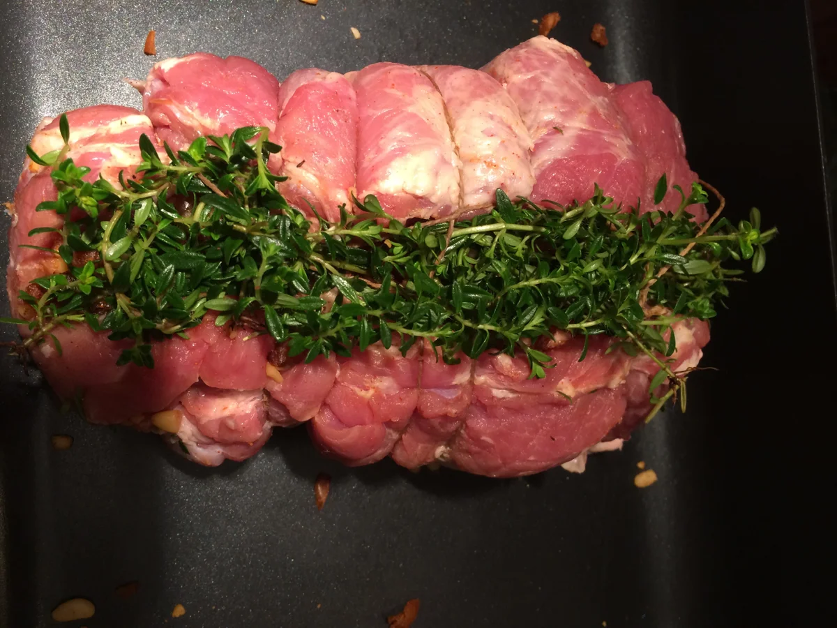 Rezept: Spanferkel mit Dattelfüllung Bild Nr. 4389 Spanferkel mit Dattelfüllung - Rezept - Bild Nr. 4389