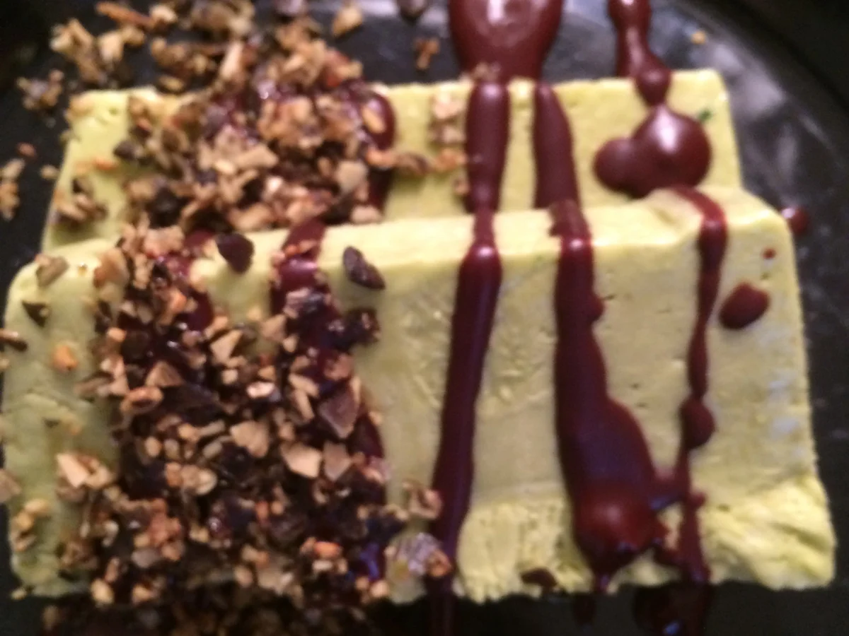 Avocadoparfait mit Kürbiskernkrokant - Rezept - Bild Nr. 4392