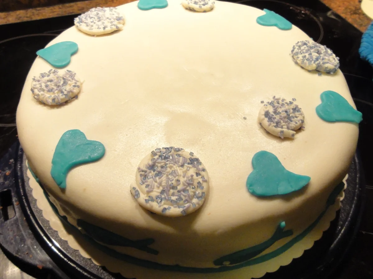 Rezept: Biskuit: 2-stöckige TAUFTORTE ( 26cm) Bild Nr. 4407 Biskuit: 2-stöckige TAUFTORTE ( 26cm) - Rezept - Bild Nr. 4407