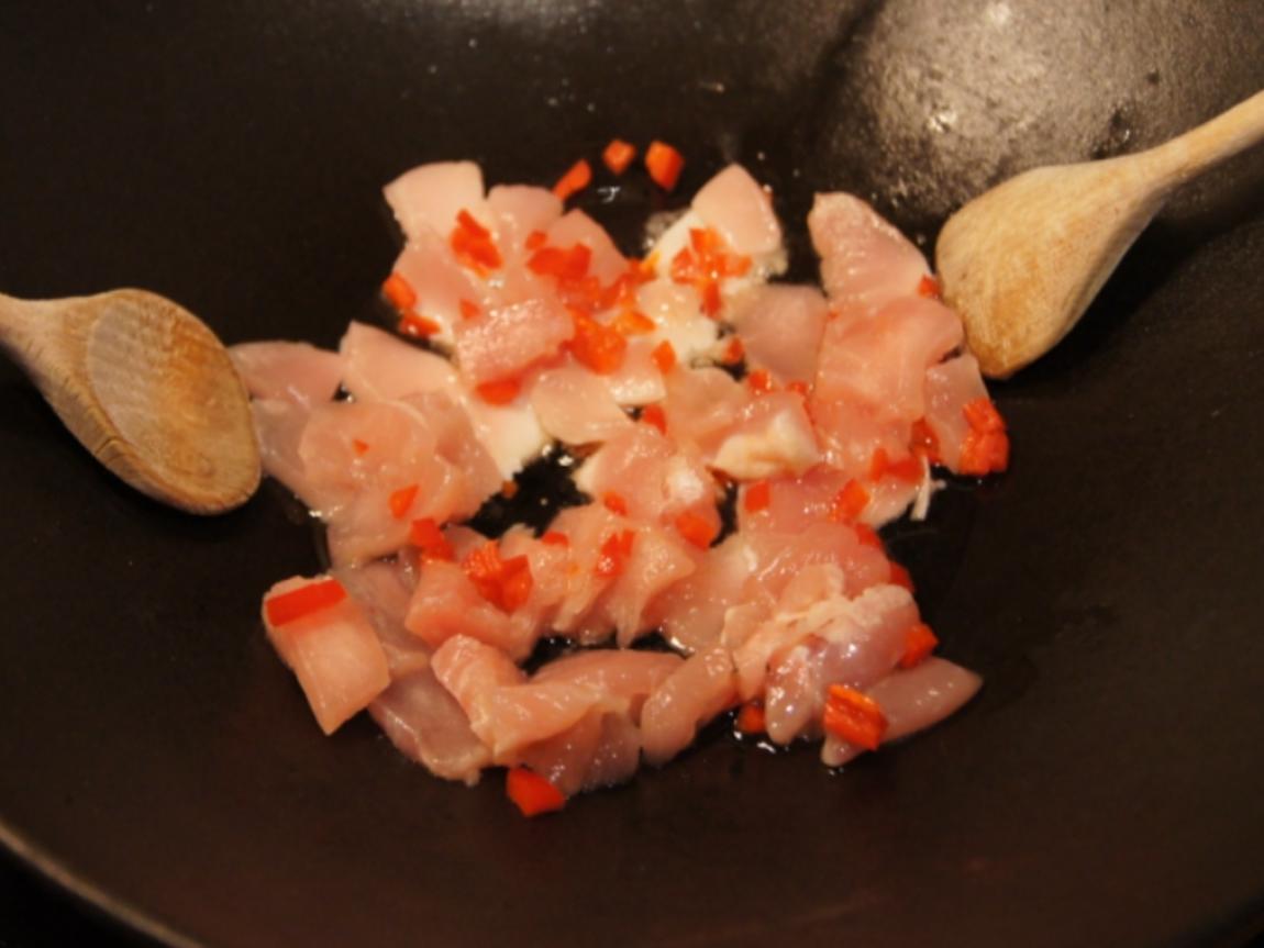 Warmer Baby Pak Choi Salat mit Hähnchenbrustfiletstreifen - einfach ...