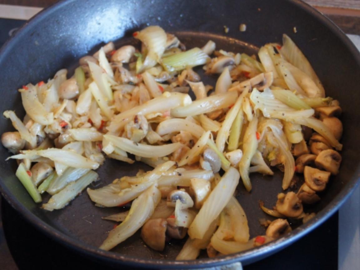 Lachsfilet mit Fenchel und Champignon Gemüse - einfach - von MausVoh