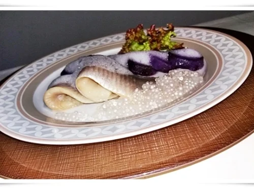 Edle-Matjes mit marinierten  Trüffelkartoffel-Scheiben und „Perlen“ - Rezept - Bild Nr. 4445