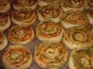 Pesto-Mozzarella-Schnecken - Rezept