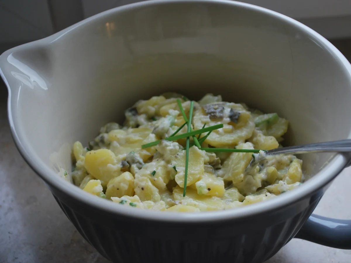 Rezept: Gebratenes Seelachsfilet mit zweierlei Kartoffelsalat Bild Nr. 4465 Gebratenes Seelachsfilet mit zweierlei Kartoffelsalat - Rezept - Bild Nr. 4465